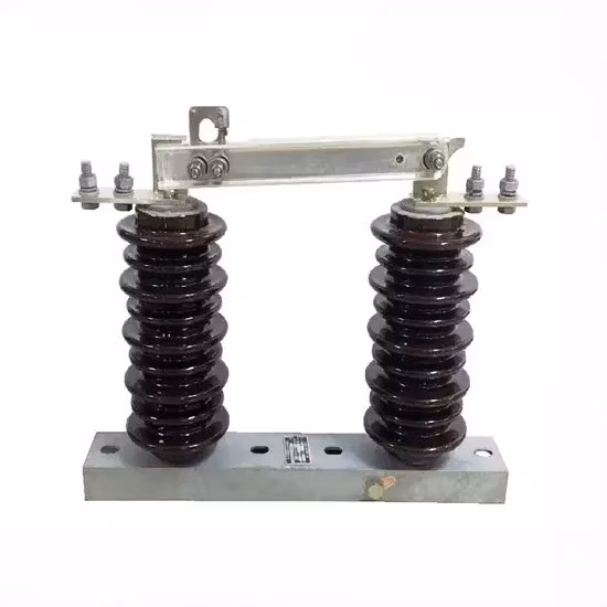 工場出荷時の価格の高電圧 AC 12kv 屋外切断スイッチ